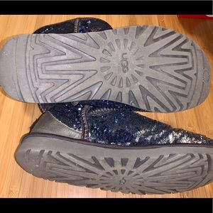 UGG Classic Short 11 Color changing sequence